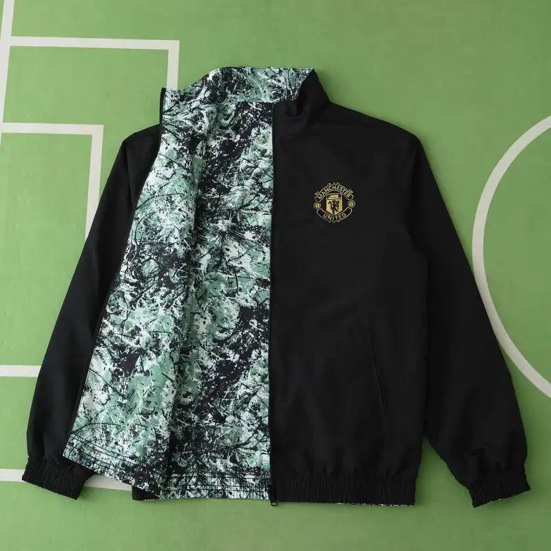 2425 Manchester United F.C. Wear on both sides windbreaker