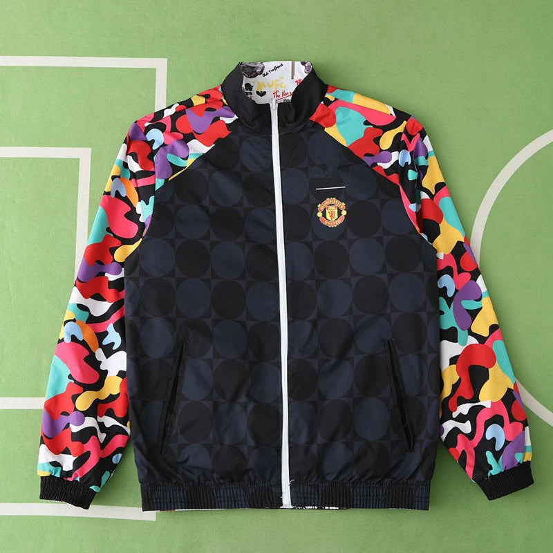 2425 Manchester United F.C. Wear on both sides windbreaker