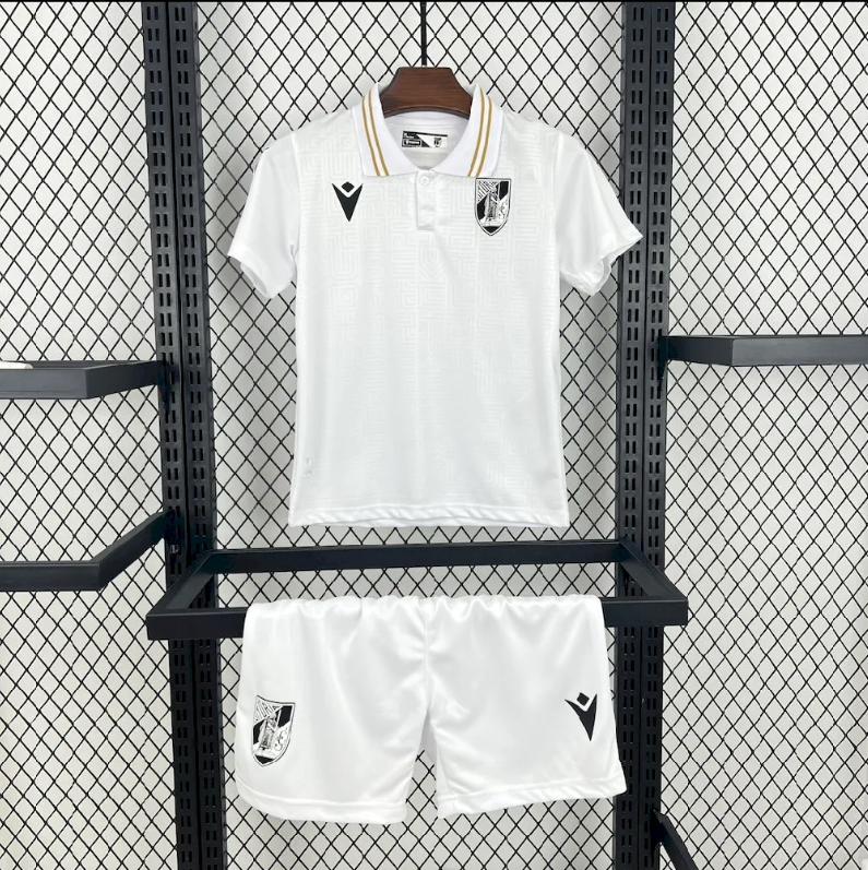 Vitoria de Guimaraes 24/25 Home Kids Kit