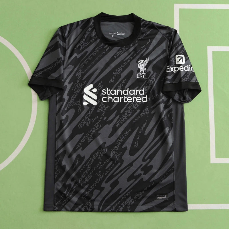 2425 season Liverpool Black goalkeeper Fan version