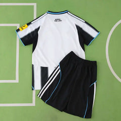 2526 season Newcastle United F.C. home Kids kit